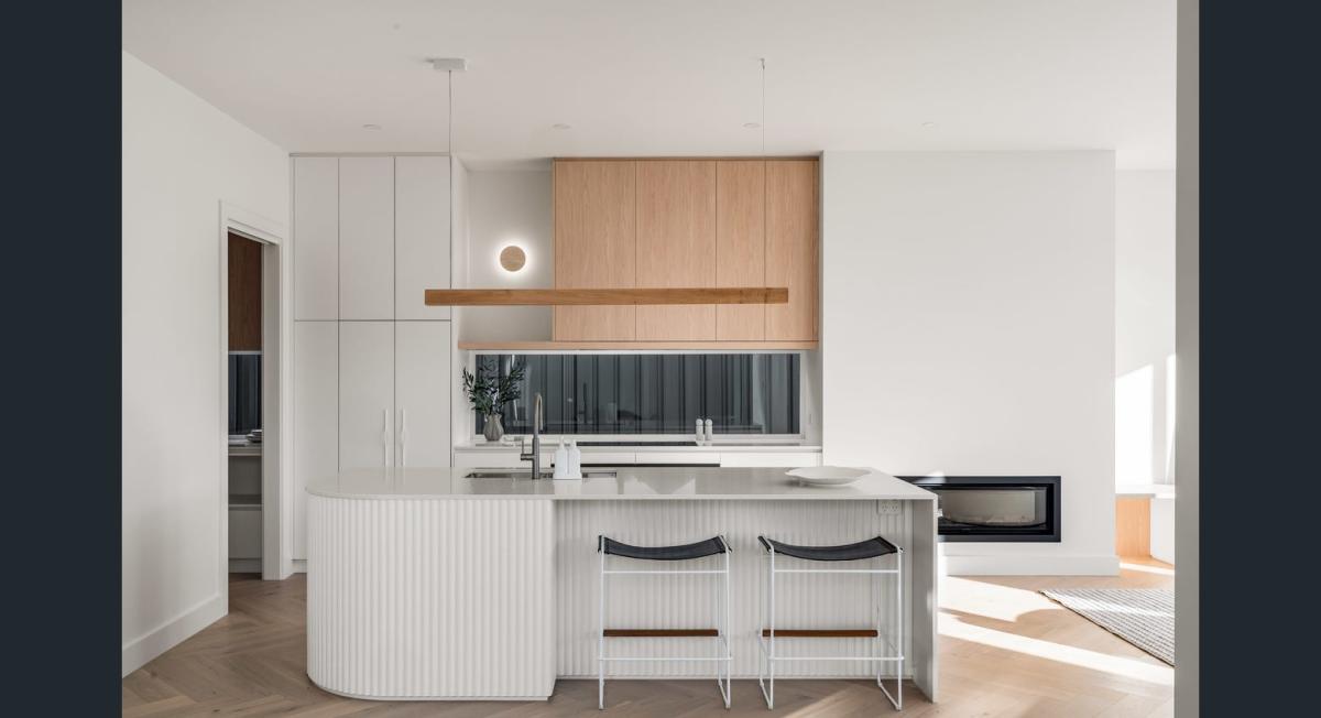 Sharpie Crescent - View 7