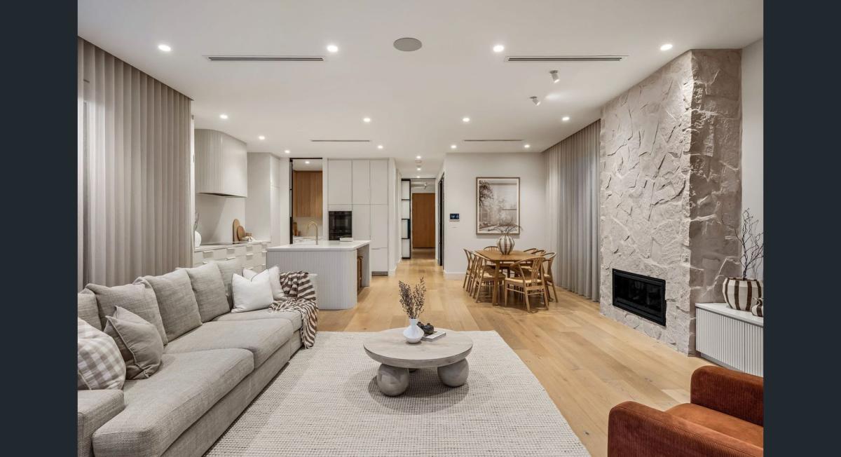 Henley Beach - View 10