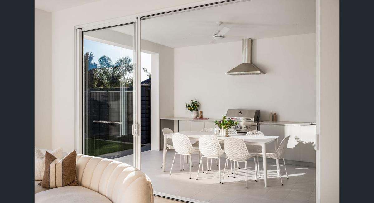 Sharpie Crescent - View 4